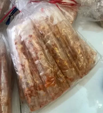 Bánh tráng cuộn tôm